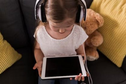 4 Impacts of Using Gadgets on Children’s Social Development