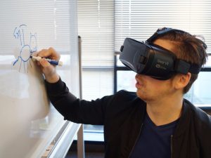 Mengenal Teknologi VR