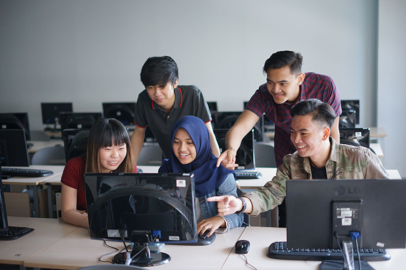Peran Informatika di Kehidupan Sehari-hari Anak Muda;informatika-terbaik-dijogja;informatika-alma-ata;